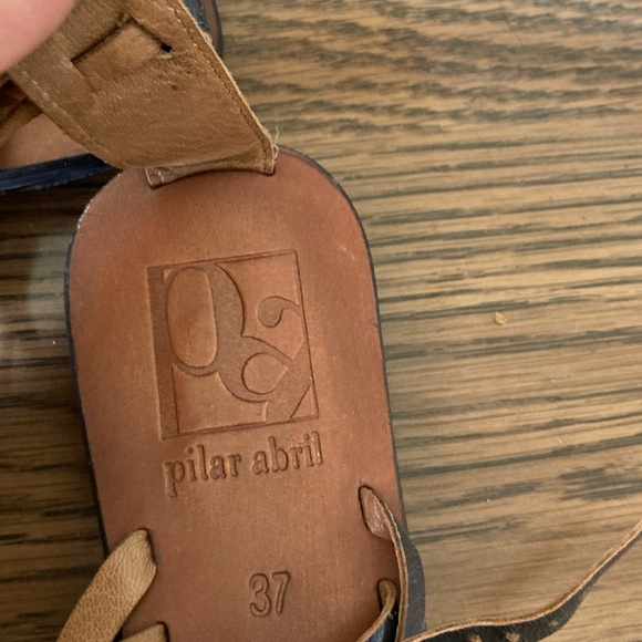 Pilar Abril leather Gladiator Sandals - Picture 7 of 7